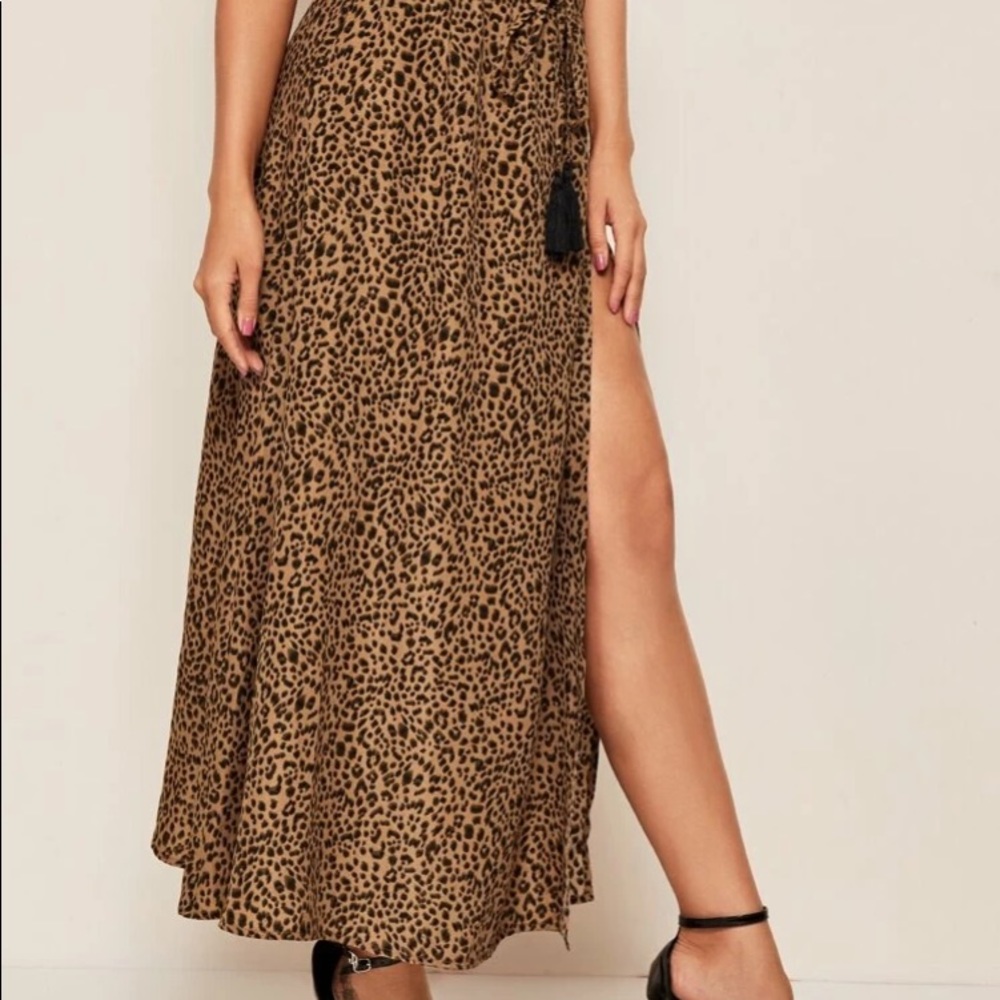 Leopard Long slit skirt (never worn)